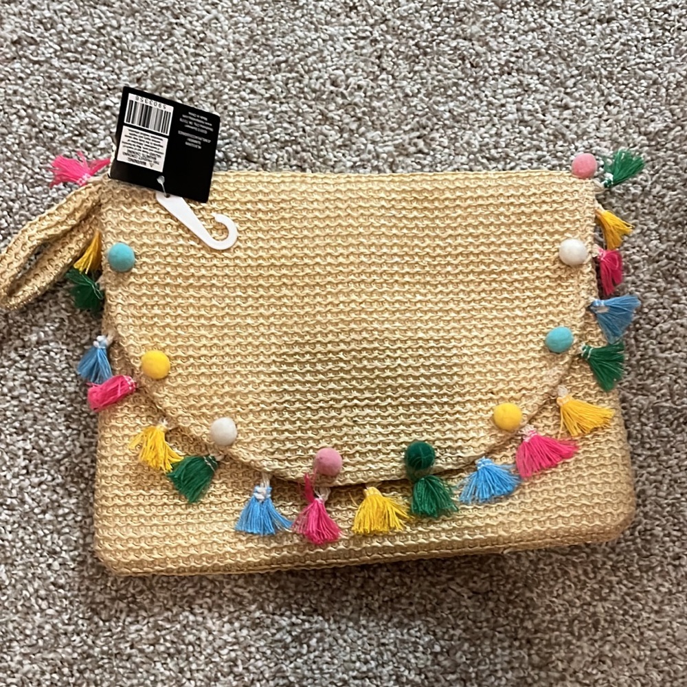 Straw clutch